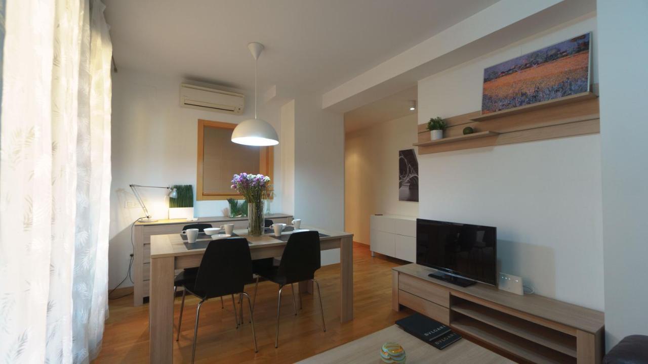 Rentalsevilla Coqueto Apartamento Con Terraza Privada Sevilha Exterior foto