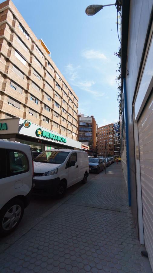 Rentalsevilla Coqueto Apartamento Con Terraza Privada Sevilha Exterior foto