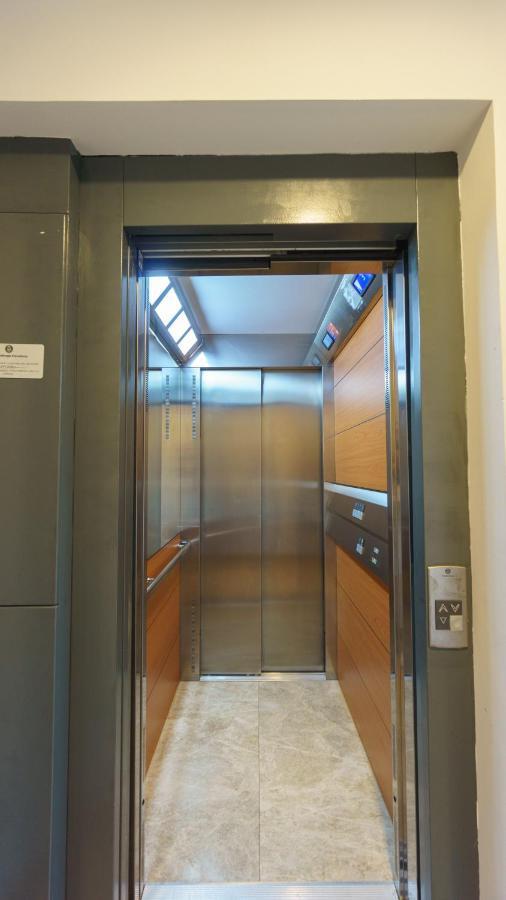 Rentalsevilla Coqueto Apartamento Con Terraza Privada Sevilha Exterior foto