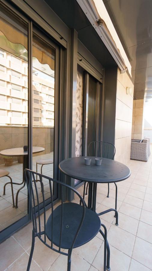 Rentalsevilla Coqueto Apartamento Con Terraza Privada Sevilha Exterior foto